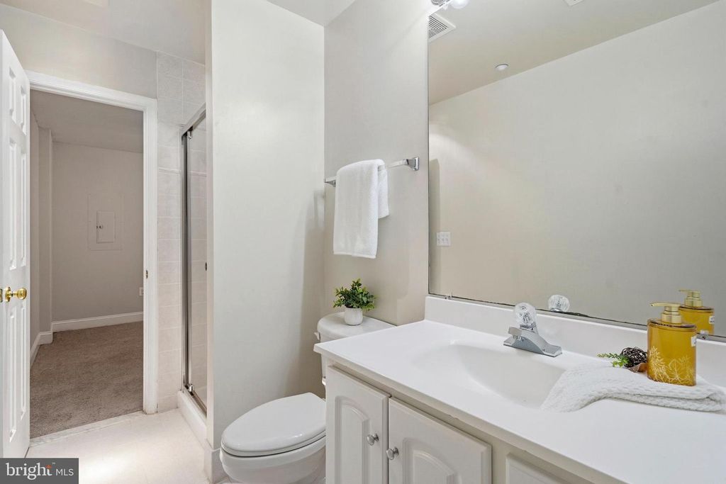 Image 35 of property listing at 7906 DELORES CT, Chesapeake Beach, MD 20732