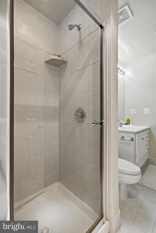 Image 37 of property listing at 7906 DELORES CT, Chesapeake Beach, MD 20732