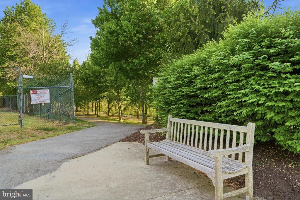 Image 48 of property listing at 7906 DELORES CT, Chesapeake Beach, MD 20732