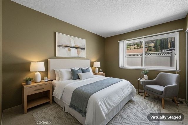 2994 La Verne, Highland, CA 92346
