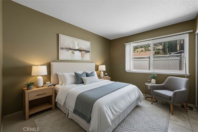 2994 La Verne, Highland, CA 92346