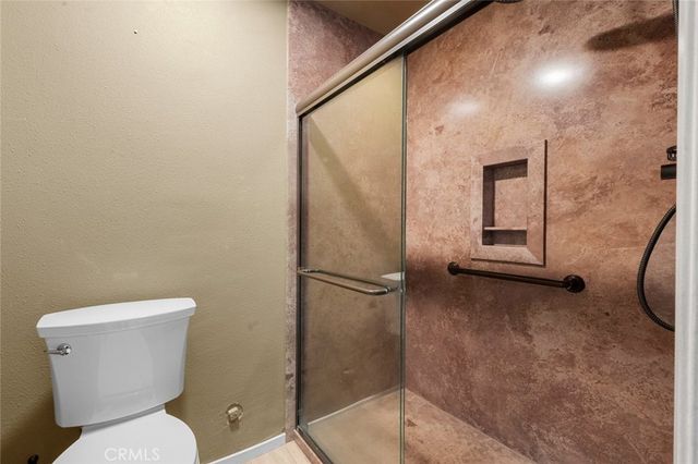 2994 La Verne, Highland, CA 92346