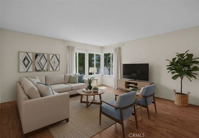 2994 La Verne, Highland, CA 92346