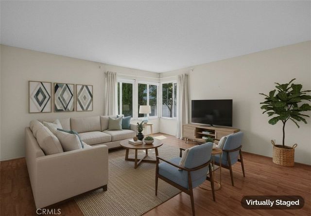 2994 La Verne, Highland, CA 92346