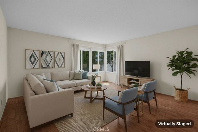 2994 La Verne, Highland, CA 92346