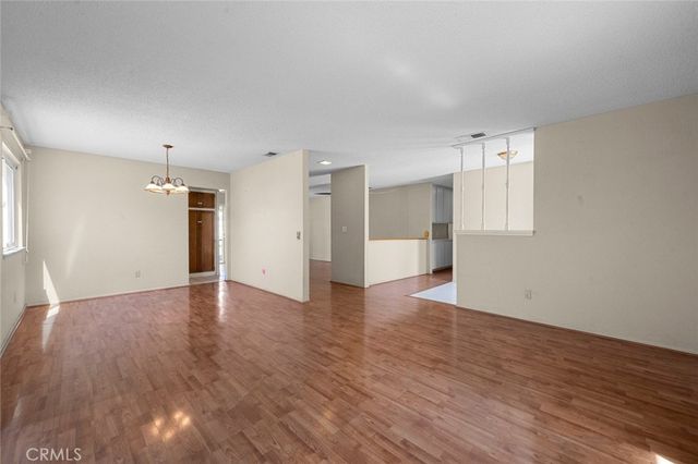 2994 La Verne, Highland, CA 92346