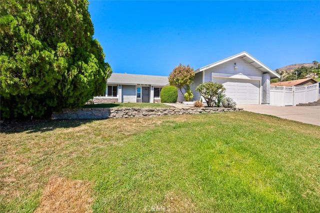 2994 La Verne, Highland, CA 92346