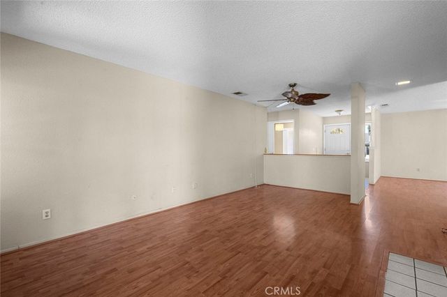 2994 La Verne, Highland, CA 92346