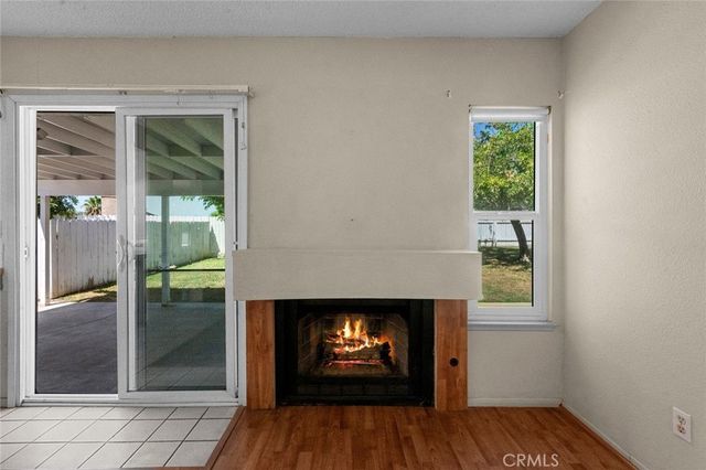 2994 La Verne, Highland, CA 92346