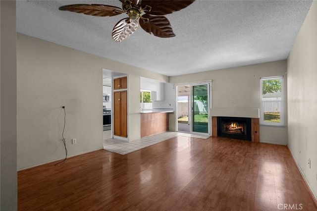 2994 La Verne, Highland, CA 92346