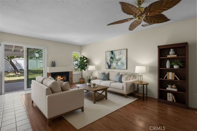 2994 La Verne, Highland, CA 92346