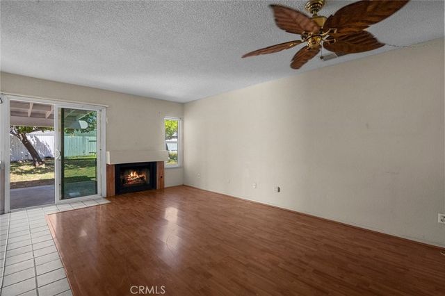 2994 La Verne, Highland, CA 92346