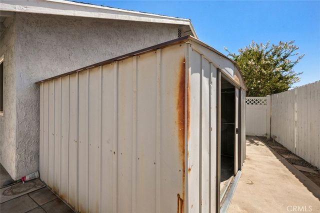 2994 La Verne, Highland, CA 92346
