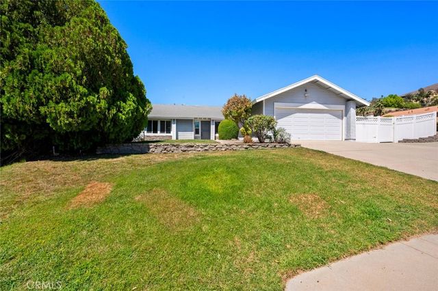 2994 La Verne, Highland, CA 92346
