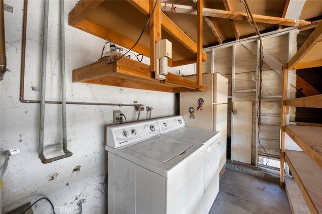 2994 La Verne, Highland, CA 92346