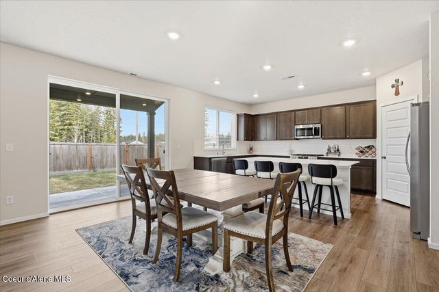 457 E Burdock LOOP, Hayden, ID 83835