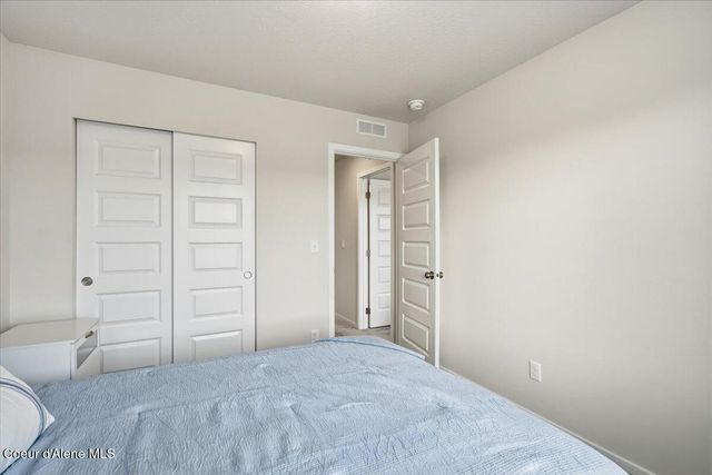 457 E Burdock LOOP, Hayden, ID 83835