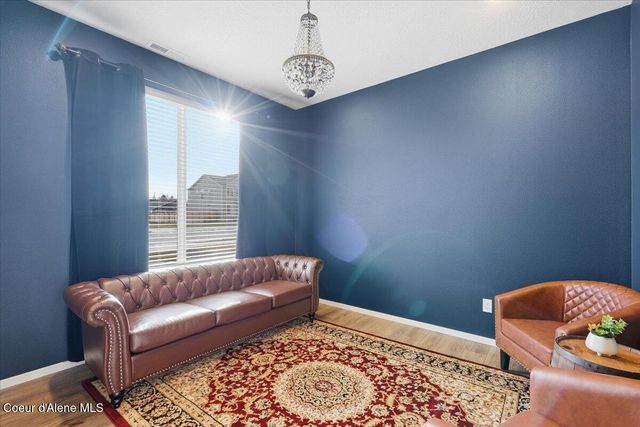 457 E Burdock LOOP, Hayden, ID 83835