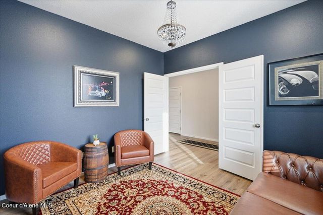 457 E Burdock LOOP, Hayden, ID 83835