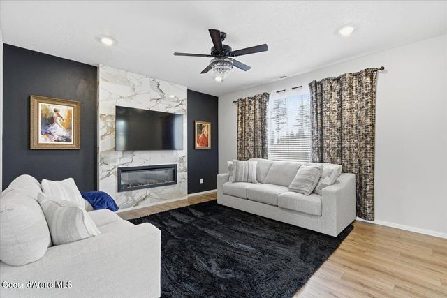 457 E Burdock LOOP, Hayden, ID 83835