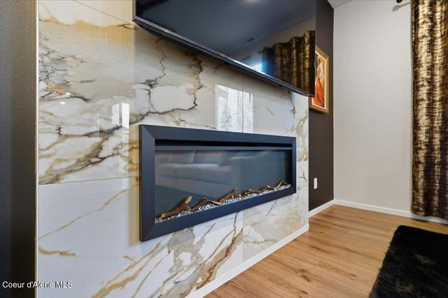 457 E Burdock LOOP, Hayden, ID 83835