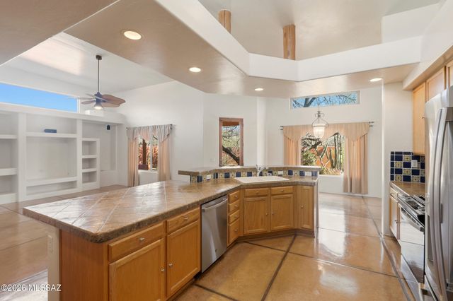 10250 E Winding Trail, Tucson, AZ 85749