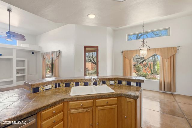 10250 E Winding Trail, Tucson, AZ 85749