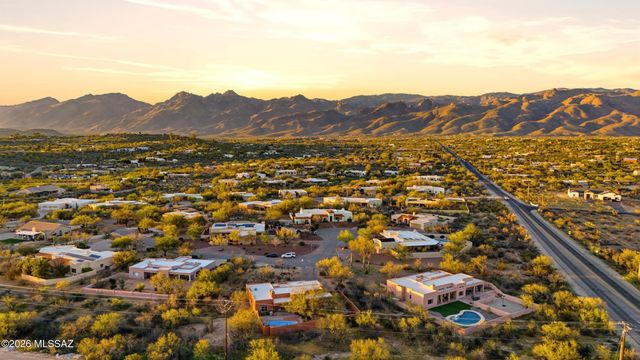 10250 E Winding Trail, Tucson, AZ 85749