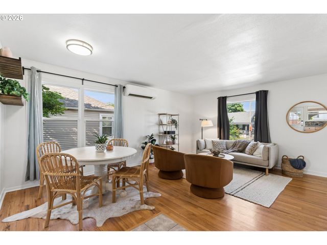 1215 Ne 81ST Ave, Portland, OR 97213