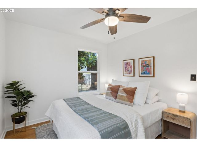 1215 Ne 81ST Ave, Portland, OR 97213