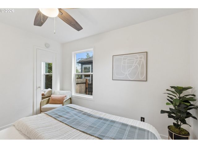1215 Ne 81ST Ave, Portland, OR 97213