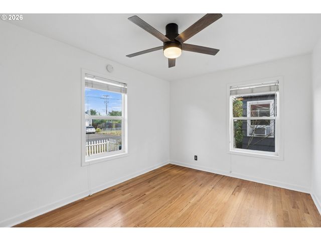 1215 Ne 81ST Ave, Portland, OR 97213