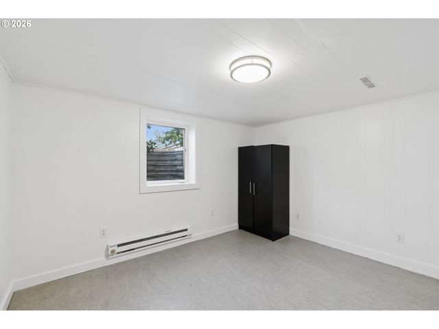 1215 Ne 81ST Ave, Portland, OR 97213
