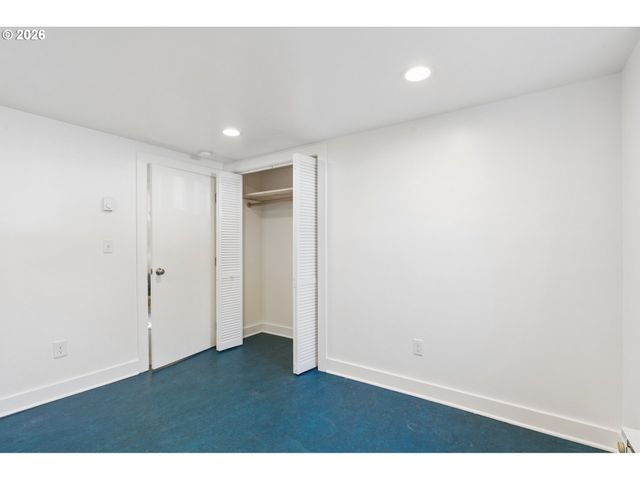 1215 Ne 81ST Ave, Portland, OR 97213