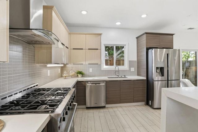 933 Felicidad Court, San Jose, CA 95117