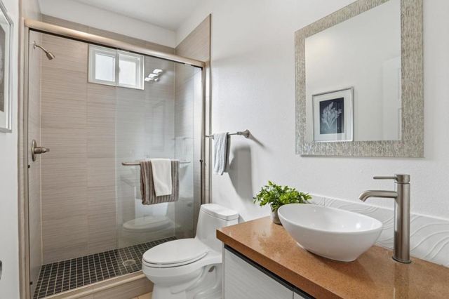 933 Felicidad Court, San Jose, CA 95117