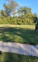 5005 WALROND Avenue, Kansas City, MO 64130