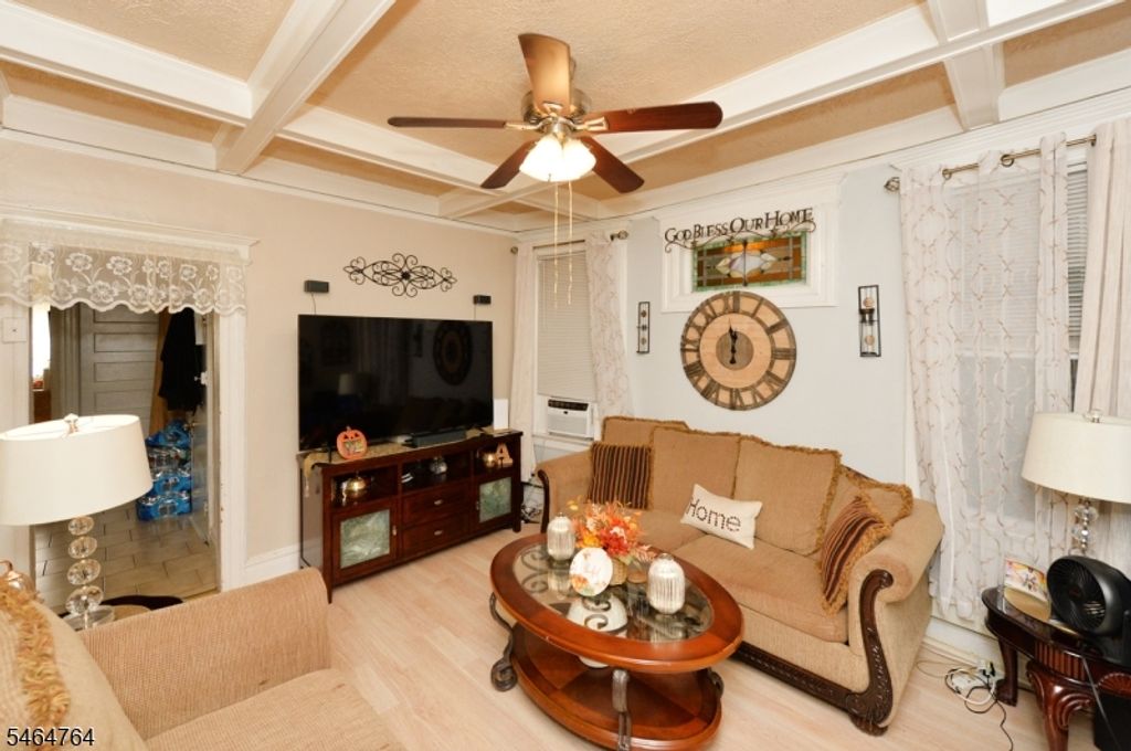 150 Elwood Ave, Newark City, NJ 07104 — photo 4