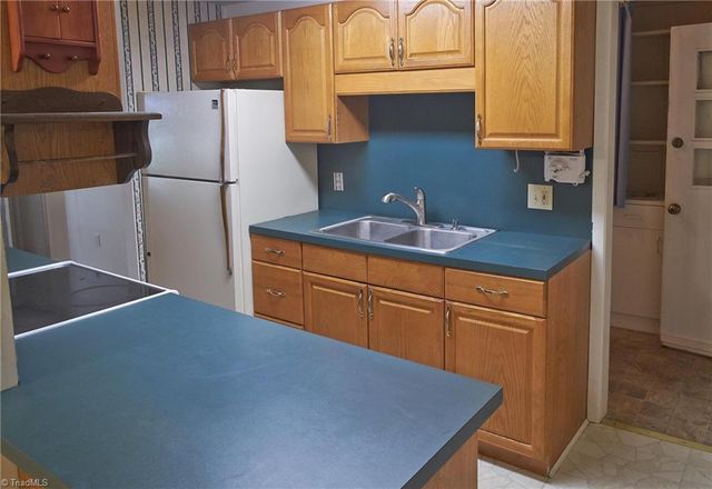 116 Bridlewood Avenue, High Point, NC 27265