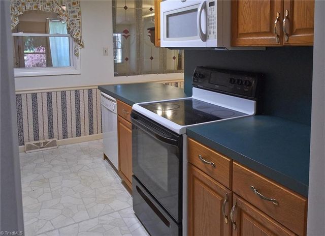 116 Bridlewood Avenue, High Point, NC 27265
