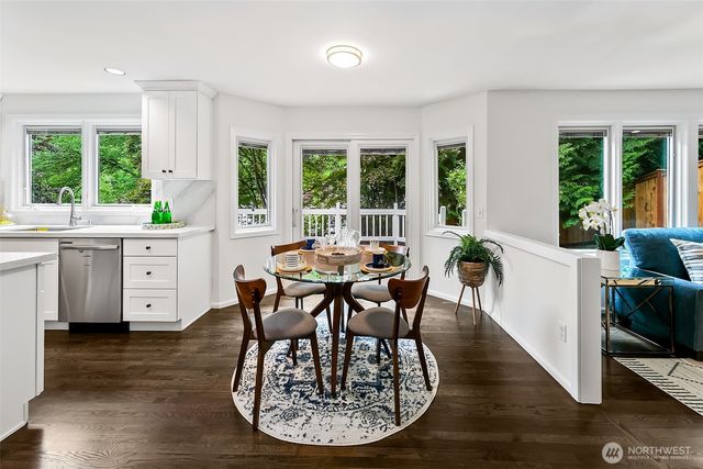 1911 224th Place NE, Sammamish, WA 98074
