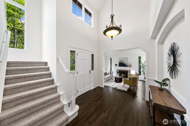 1911 224th Place NE, Sammamish, WA 98074