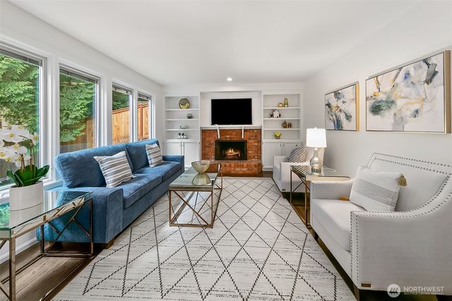 1911 224th Place NE, Sammamish, WA 98074