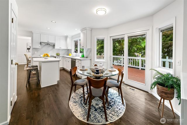 1911 224th Place NE, Sammamish, WA 98074