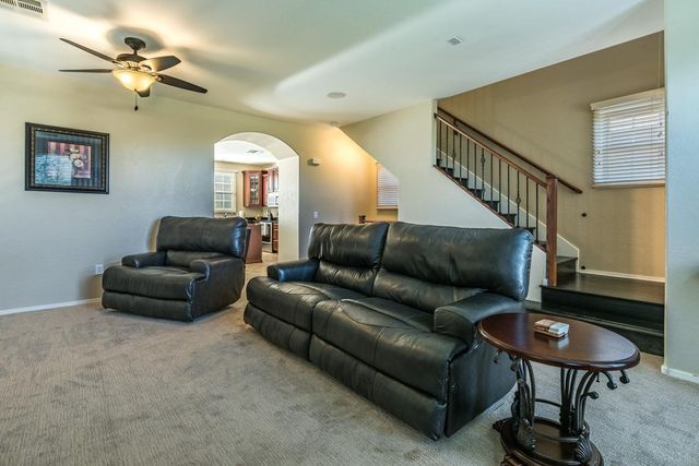 1628 E Canyon Creek Drive, Gilbert, AZ 85295