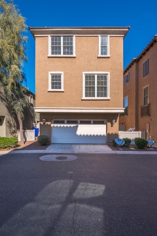 1628 E Canyon Creek Drive, Gilbert, AZ 85295