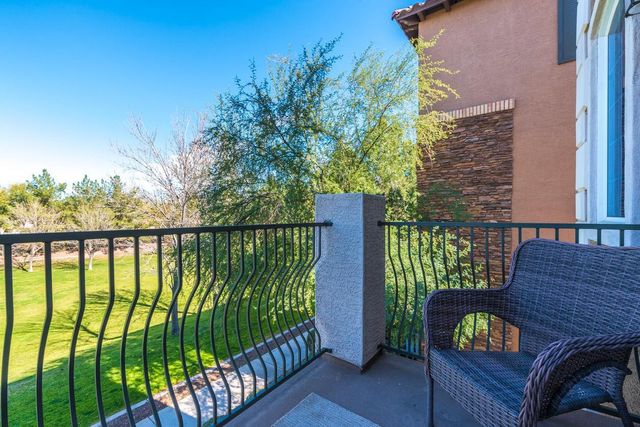 1628 E Canyon Creek Drive, Gilbert, AZ 85295
