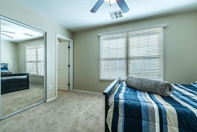 1628 E Canyon Creek Drive, Gilbert, AZ 85295