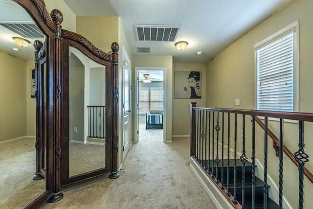 1628 E Canyon Creek Drive, Gilbert, AZ 85295