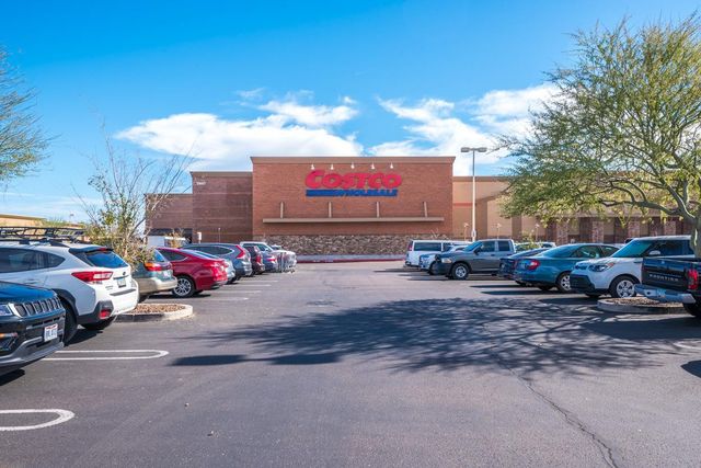 1628 E Canyon Creek Drive, Gilbert, AZ 85295